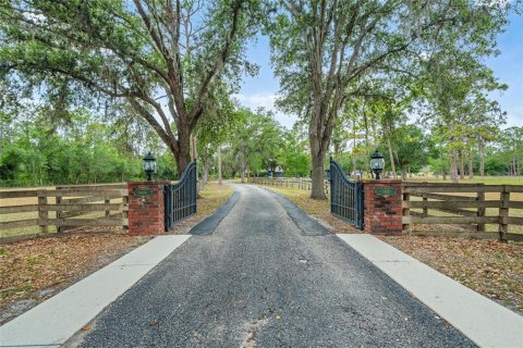 Casa en venta en Sarasota, Florida, 3 dormitorios, 289.39 m2 № 2123565 - foto 2