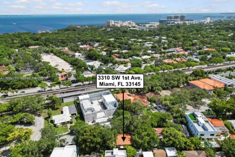 Propiedad comercial en venta en Miami, Florida, 139.17 m2 № 1991511 - foto 2