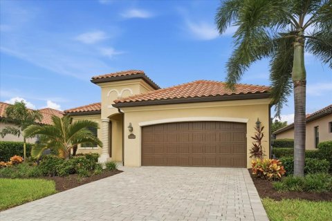 Villa ou maison à LAKEWOOD NATIONAL à Bradenton, Floride 4 chambres, 210.89 m2 № 2429657