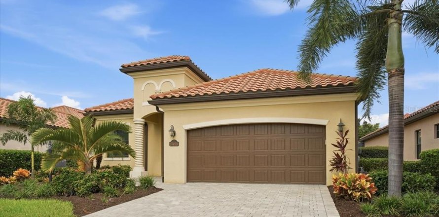 Villa ou maison à LAKEWOOD NATIONAL à Bradenton, Floride 4 chambres, 210.89 m2 № 2429657