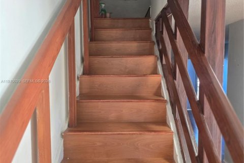 Casa en venta en Miami, Florida, 3 dormitorios, 121.7 m2 № 2030821 - foto 8