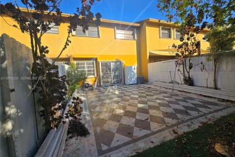 Casa en venta en Miami, Florida, 3 dormitorios, 121.7 m2 № 2030821 - foto 20