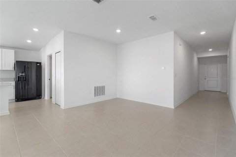 Villa ou maison à vendre à Daytona Beach, Floride: 3 chambres, 138.05 m2 № 2412753 - photo 4