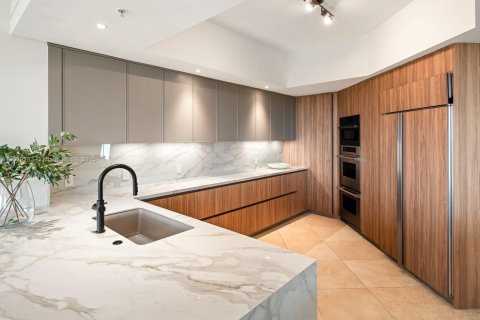 Condominio en venta en Coral Gables, Florida, 3 dormitorios, 276.11 m2 № 1935754 - foto 9