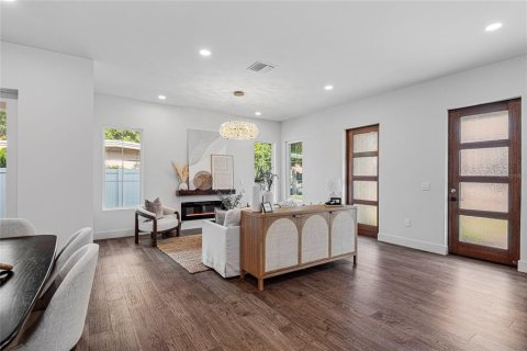 Casa en venta en Winter Park, Florida, 4 dormitorios, 254.83 m2 № 1796842 - foto 6