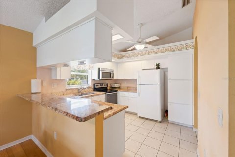 Villa ou maison à vendre à New Port Richey, Floride: 2 chambres, 117.43 m2 № 1899536 - photo 13