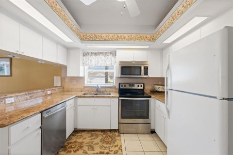 Villa ou maison à vendre à New Port Richey, Floride: 2 chambres, 117.43 m2 № 1899536 - photo 14