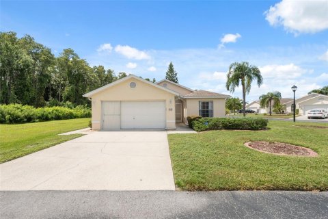 Villa ou maison à vendre à New Port Richey, Floride: 2 chambres, 117.43 m2 № 1899536 - photo 2