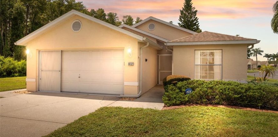 Villa ou maison à New Port Richey, Floride 2 chambres, 117.43 m2 № 1899536