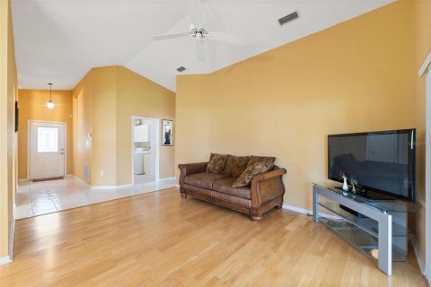 Villa ou maison à vendre à New Port Richey, Floride: 2 chambres, 117.43 m2 № 1899536 - photo 9