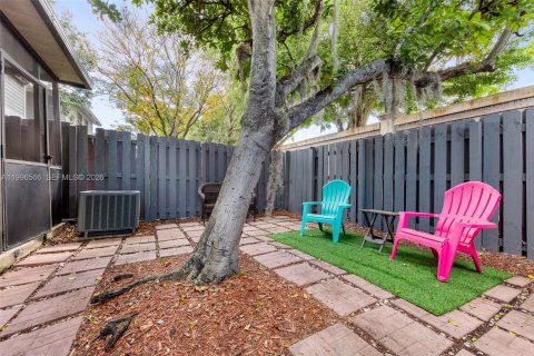 Adosado en venta en Pembroke Pines, Florida, 2 dormitorios, 113.62 m2 № 2064050 - foto 29