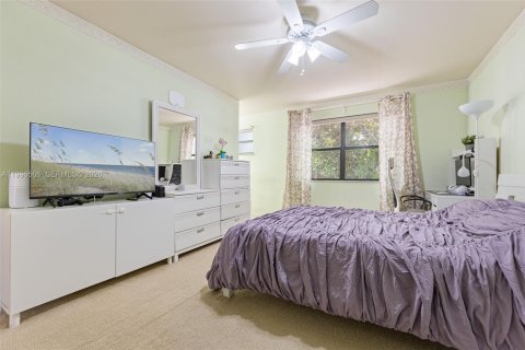 Adosado en venta en Pembroke Pines, Florida, 2 dormitorios, 113.62 m2 № 2064050 - foto 9