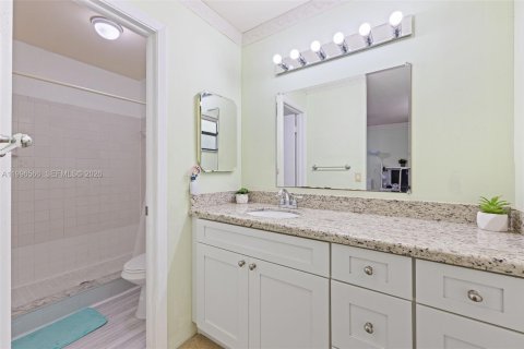 Adosado en venta en Pembroke Pines, Florida, 2 dormitorios, 113.62 m2 № 2064050 - foto 14