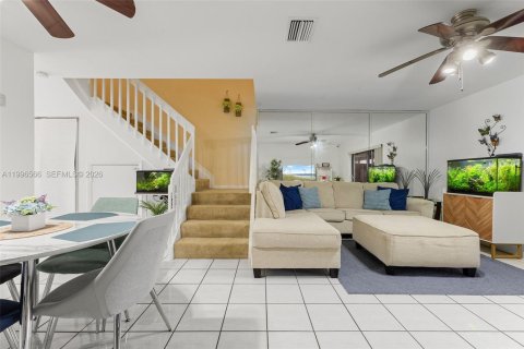 Adosado en venta en Pembroke Pines, Florida, 2 dormitorios, 113.62 m2 № 2064050 - foto 20