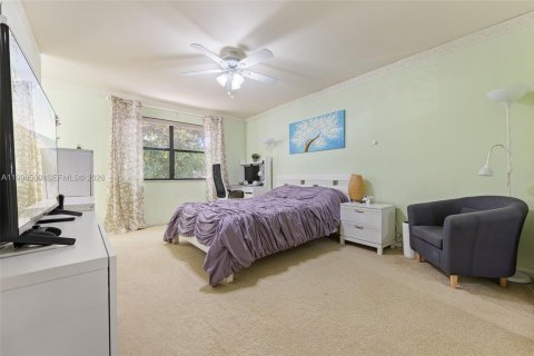 Adosado en venta en Pembroke Pines, Florida, 2 dormitorios, 113.62 m2 № 2064050 - foto 8
