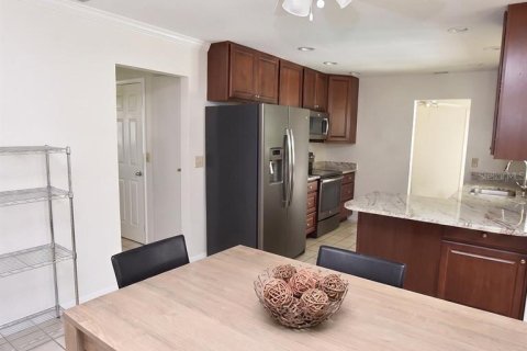 Villa ou maison à louer à Sarasota, Floride: 3 chambres, 143.91 m2 № 2224846 - photo 17