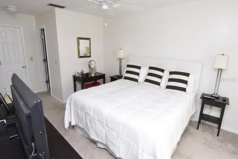Villa ou maison à louer à Sarasota, Floride: 3 chambres, 143.91 m2 № 2224846 - photo 6