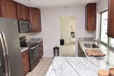Villa ou maison à louer à Sarasota, Floride: 3 chambres, 143.91 m2 № 2224846 - photo 14