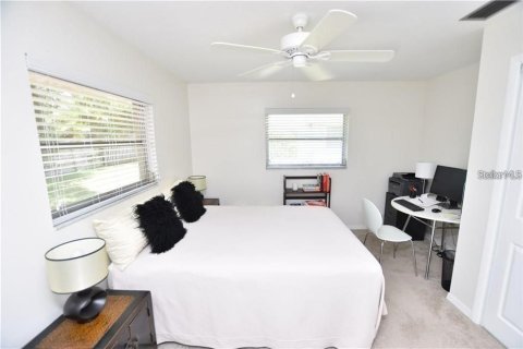 Villa ou maison à louer à Sarasota, Floride: 3 chambres, 143.91 m2 № 2224846 - photo 7