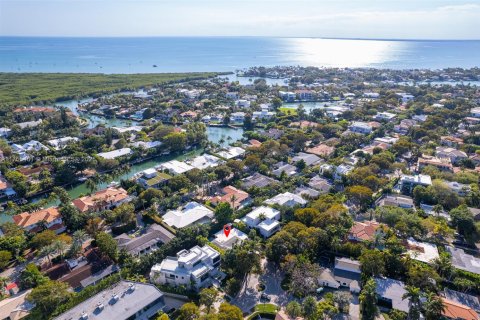 House in Key Biscayne, Florida 4 bedrooms, 223.24 sq.m. № 1735726 - photo 5