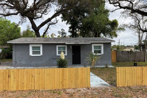 House in Tampa, Florida 3 bedrooms, 68.28 sq.m. № 2287232