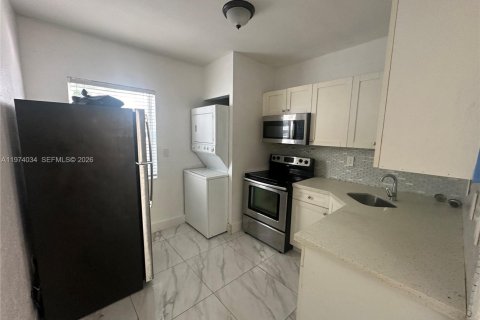 Commercial property in Miami, Florida 128.02 sq.m. № 2041935 - photo 20