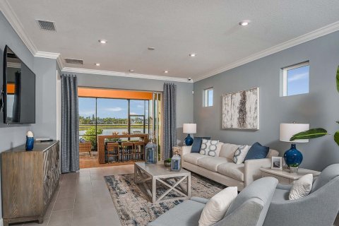 House in BONAVIE COVE in Fort Myers, Florida 2 bedrooms, 140 sq.m. № 32270 - photo 1