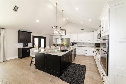 Casa en venta en Ocala, Florida, 4 dormitorios, 418.06 m2 № 1841389 - foto 3