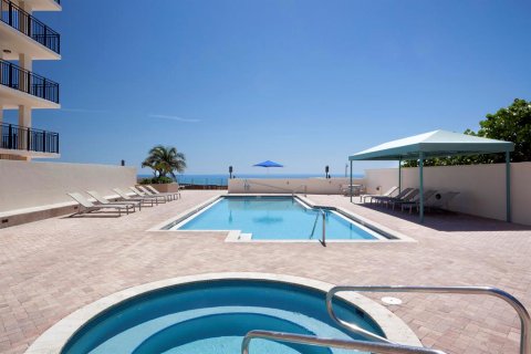 Copropriété à vendre à Boca Raton, Floride: 2 chambres, 148.36 m2 № 641751 - photo 1