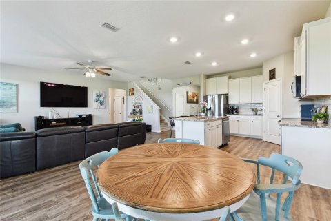 House in Parrish, Florida 4 bedrooms, 255.76 sq.m. № 2406243 - photo 21
