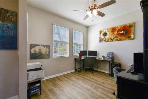 House in Parrish, Florida 4 bedrooms, 255.76 sq.m. № 2406243 - photo 6