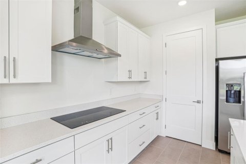 Casa en venta en Mount Dora, Florida, 4 dormitorios, 246.19 m2 № 2317286 - foto 6