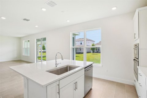 Casa en venta en Mount Dora, Florida, 4 dormitorios, 246.19 m2 № 2317286 - foto 5