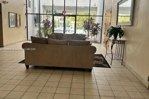 Снять в аренду коммерческую недвижимость в Плантация, Флорида 1 спальня, 27.87м2, № 1961231 - фото 20