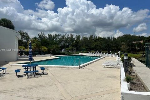 Снять в аренду коммерческую недвижимость в Плантация, Флорида 1 спальня, 27.87м2, № 1961231 - фото 18