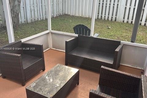 Снять в аренду коммерческую недвижимость в Плантация, Флорида 1 спальня, 27.87м2, № 1961231 - фото 3