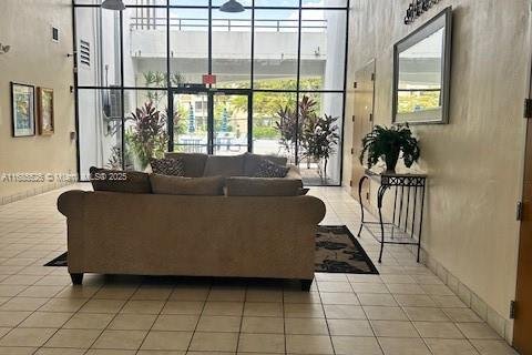 Снять в аренду коммерческую недвижимость в Плантация, Флорида 1 спальня, 27.87м2, № 1961231 - фото 21