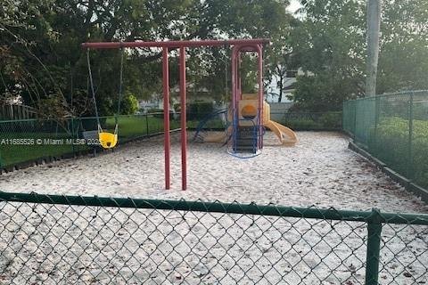 Снять в аренду коммерческую недвижимость в Плантация, Флорида 1 спальня, 27.87м2, № 1961231 - фото 25