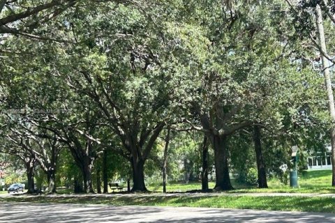 Снять в аренду коммерческую недвижимость в Плантация, Флорида 1 спальня, 27.87м2, № 1961231 - фото 24