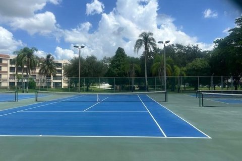 Снять в аренду коммерческую недвижимость в Плантация, Флорида 1 спальня, 27.87м2, № 1961231 - фото 16