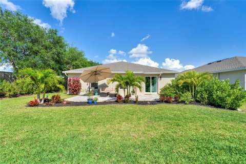 House in Fort Myers, Florida 4 bedrooms, 168.34 sq.m. № 1617992 - photo 7