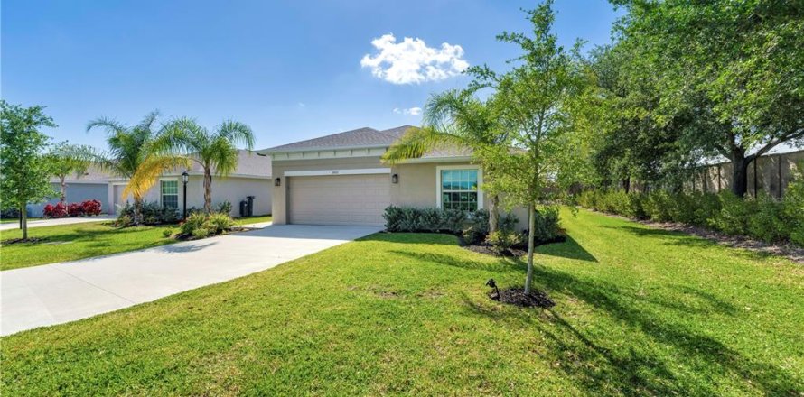 House in Fort Myers, Florida 4 bedrooms, 168.34 sq.m. № 1617992