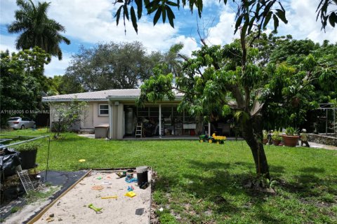 Villa ou maison à vendre à Hollywood, Floride: 3 chambres, 161.19 m2 № 2013848 - photo 18