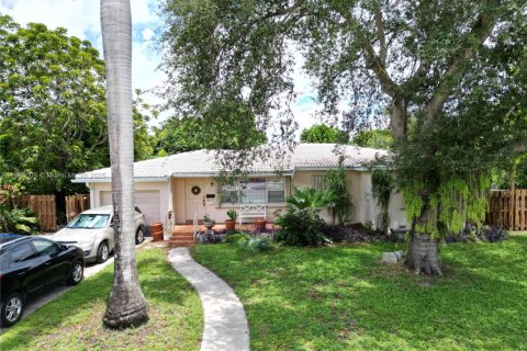 Villa ou maison à Hollywood, Floride 3 chambres, 161.19 m2 № 2013848