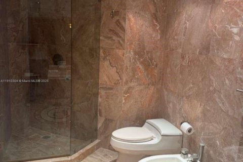 Снять в аренду кондоминиум в Майами-Бич, Флорида 2 спальни, 125.42м2, № 2082196 - фото 17