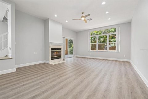 Снять в аренду таунхаус в Тиерра-Верде, Флорида 6 комнат, 275.92м2, № 1844456 - фото 17