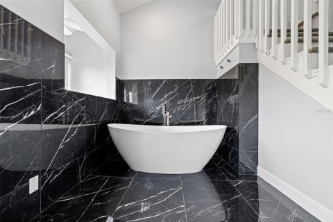 Снять в аренду таунхаус в Тиерра-Верде, Флорида 6 комнат, 275.92м2, № 1844456 - фото 24