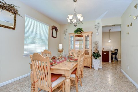 House in Land O' Lakes, Florida 4 bedrooms, 250.93 sq.m. № 1838358 - photo 14