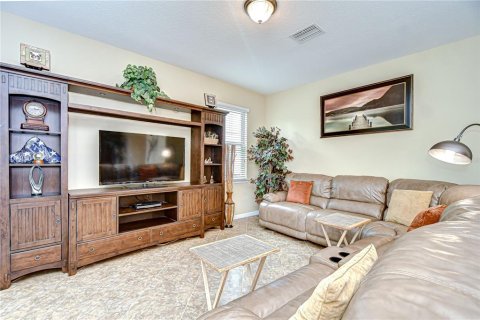 House in Land O' Lakes, Florida 4 bedrooms, 250.93 sq.m. № 1838358 - photo 24