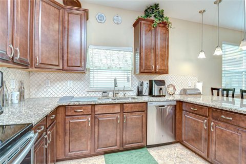 House in Land O' Lakes, Florida 4 bedrooms, 250.93 sq.m. № 1838358 - photo 21